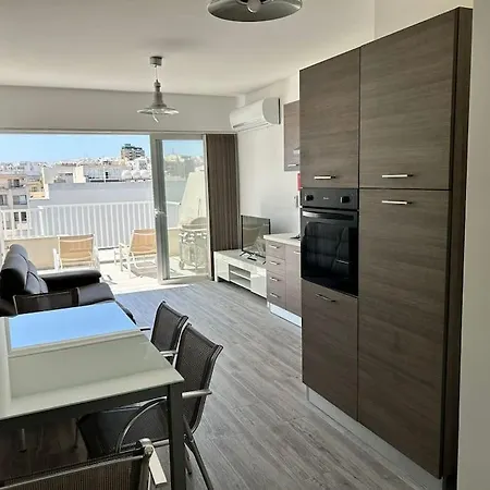 The Penthouse Sky Retreat Apartament