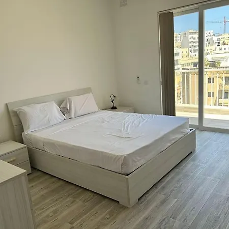 The Penthouse Sky Retreat Apartament Gzira